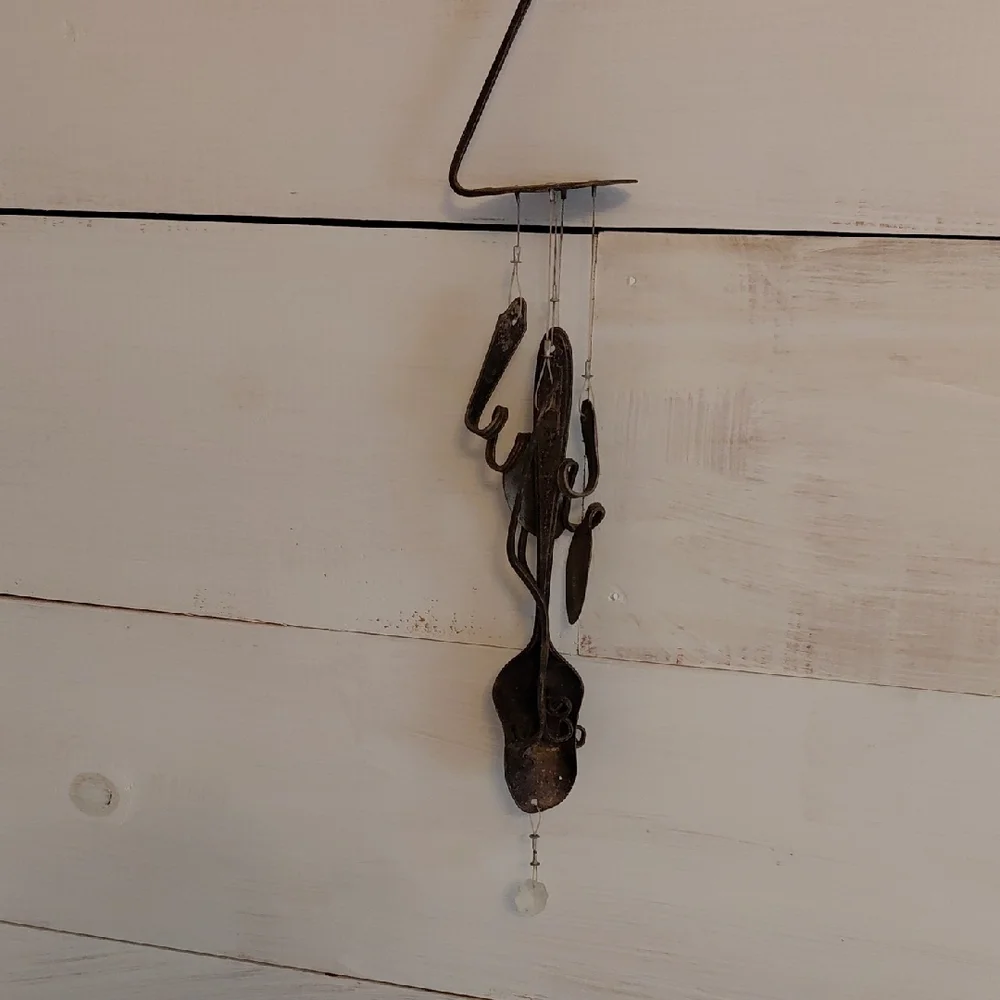 Rustic Metal Wind Chimes Decor